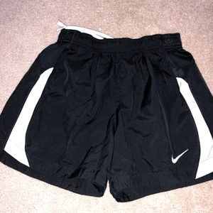 NIKE RUNNING SHORTS!! 🖤